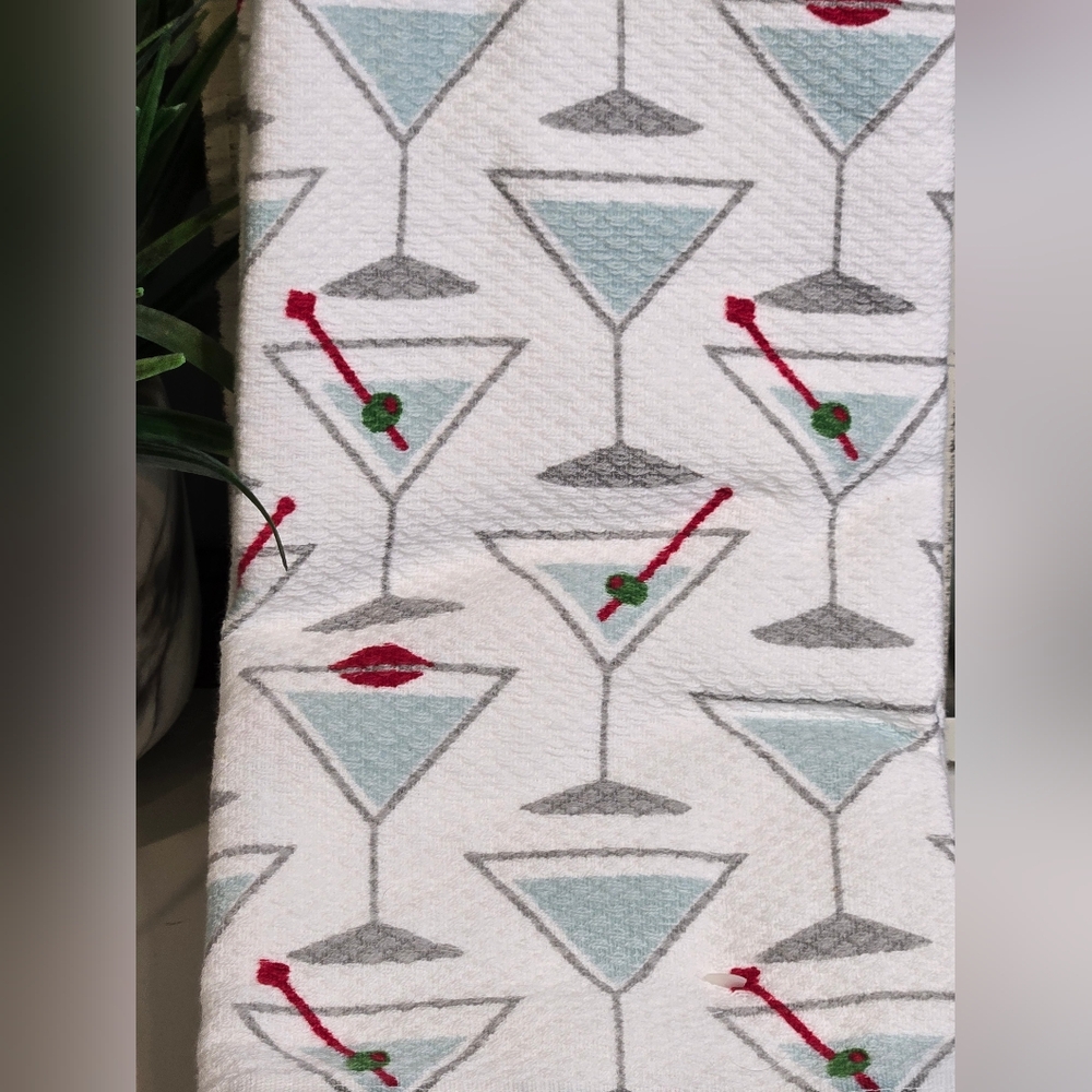 Kate Spade Martini Cocktail Towels - Picture 2 of 3
